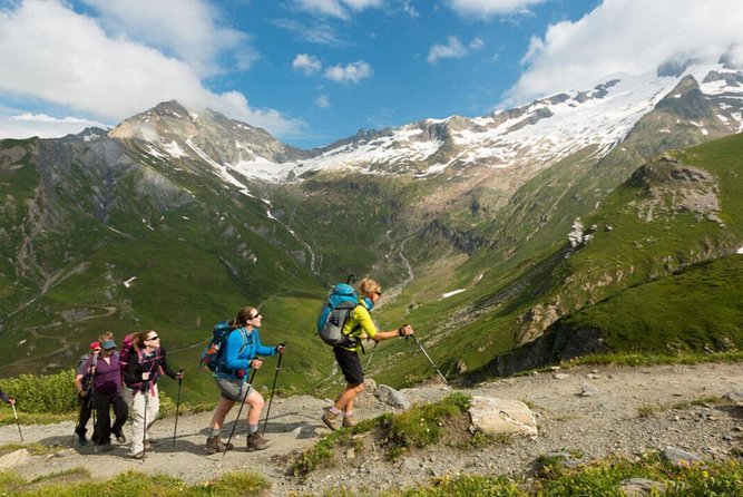 1 day CARPATHIAN PEAKS & CHALETS hike - Key Highlights Worth Getting Excited About