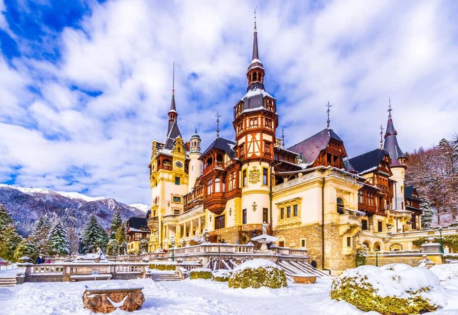 1-Day Minivan Tour 3 Castles : Dracula’s Peles & Wednesday - Who This Tour Suits Best (and Who Might Skip It)