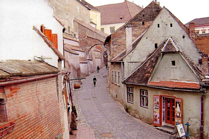 3-Day Transylvania Tour with Dracula's Castle - Day 2: Sighisoara’s Clock Tower and Schoolchildren’s Ladder, Then Brasov’s Black Church