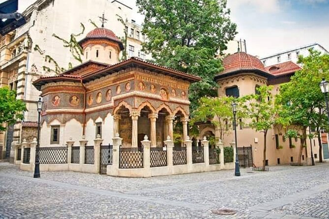 3h Bucharest Private Walking Tour - only your group - Stop 1: Ateneul Roman, the concert hall you can’t ignore