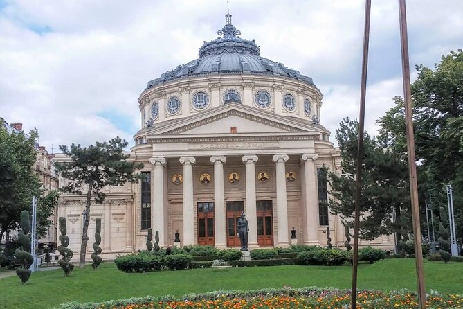 3h Bucharest Private Walking Tour - only your group - Meeting Nicolae and getting going from your hotel