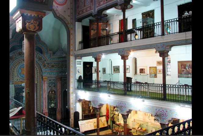 4h Jewish Legacy in Bucharest - Private Tour by Car and Walking - Holocaust Memorial: zachor, remembering with names and a hall of remembrance