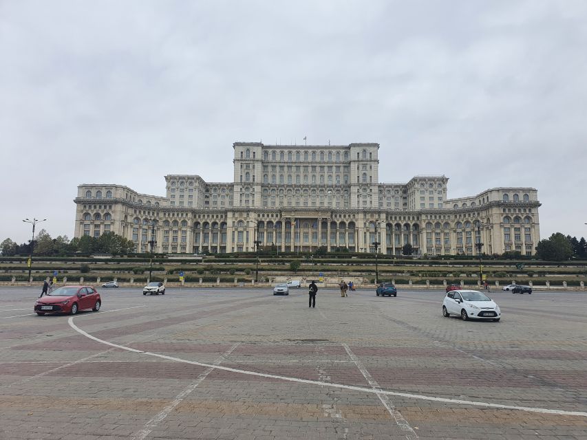 6h Communism Tour in Bucharest with Ceausescu Mansion - The Viewpoint Stop, Time to Reset and Reframe
