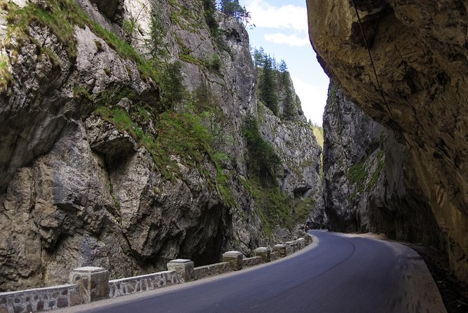 Adventure day trip from Iasi | Hiking in the Carpathian Mountains - Picking your route: four options for different hiking days