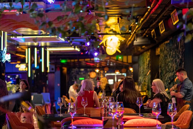 Bar Crawling - A bar crawl that actually moves, Bucharest style