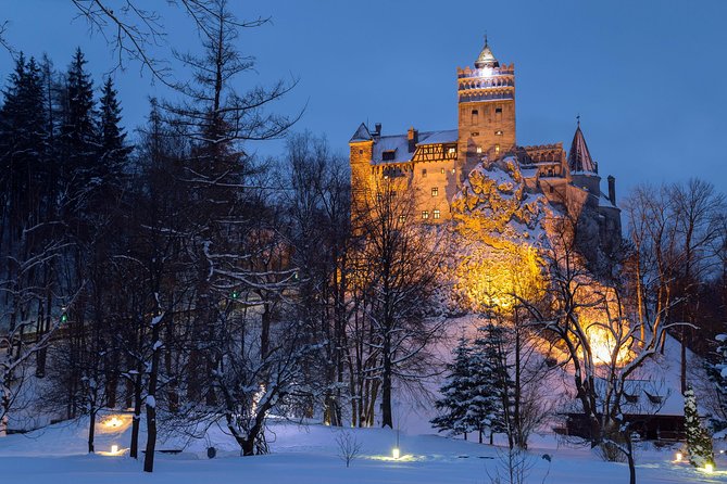Bear Sanctuary and Bran Castle with a Professional Licensed Guide—Day Trip - How Brasov and Bran village fit into a 7-hour day