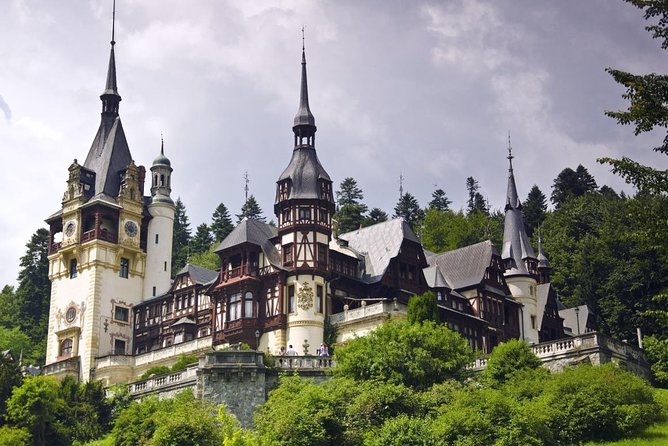 Bran Castle, Peles Castle and Brasov City - Private Tour from Bucharest - Brasov Historical Center, Your Time to Slow Down