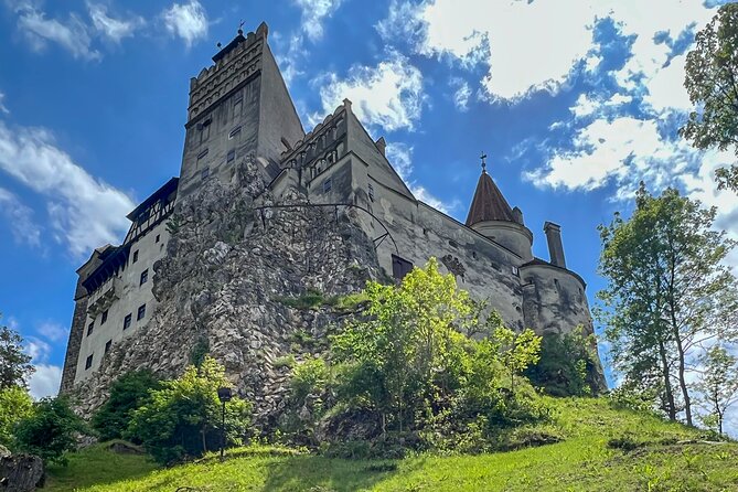 Bran (Dracula) Castle, Bear Sanctuary, Rasnov Fortress & Palinca Distillery - Transportation, Timing, and Why the Schedule Works