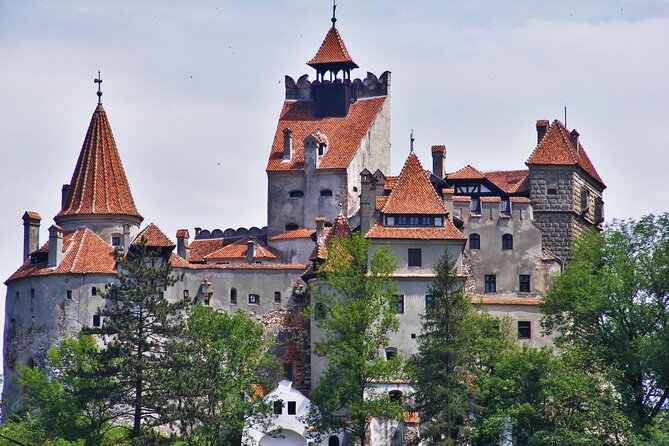 Bran & Peles Castles through the Best Road in the World: Transfagarasan road - Day 1, Bucharest to Transfagarasan, with Vidraru Dam as a strong warm-up