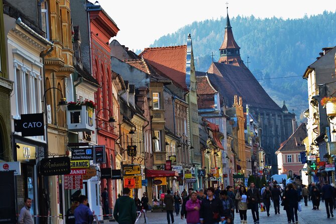 Bran & Peles Castles through the Best Road in the World: Transfagarasan road - Bran Castle, the Dracula label, and the guided tour effect