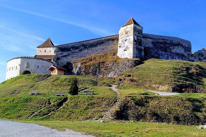Brasov: Bears Sanctuary, Rasnov Fortress, Bran Castle GUIDED Tour - Lunch, tickets, and the budget truth