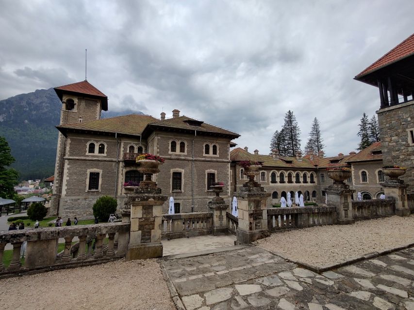 Brasov: Bran, Peles and Cantacuzino Castles Day Tour - Guides can make or break castle tours