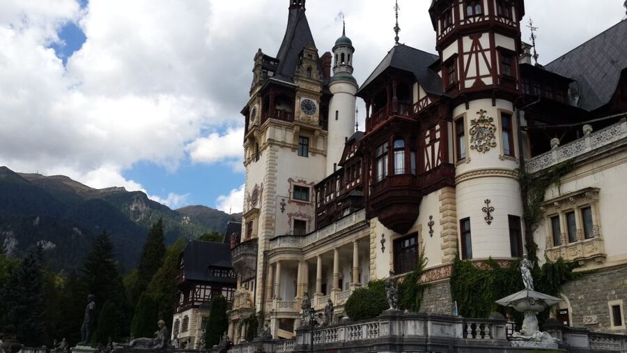 Brasov: Peles Castle, Bran Castle & Rasnov Fortress Day Tour - Why This Brasov Castle Loop Works in One 8-Hour Day