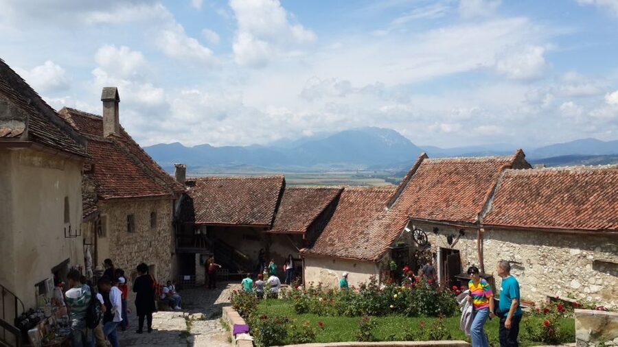 Brasov: Peles Castle, Bran Castle & Rasnov Fortress Day Tour - Bran Village Lunch: Local Food to Reset the Day
