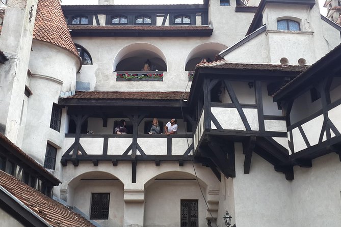 Brasov: Peles Castle, Bran Castles and Rasnov Fortress Day Tour - Lunch in Bran Village: Keep It Local, But Control Your Time
