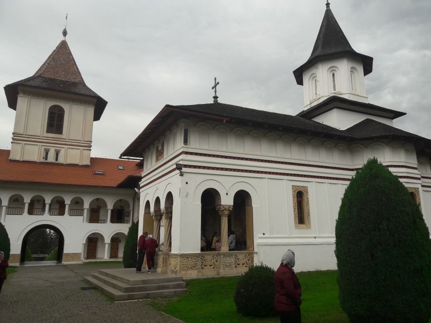 Brasov: Transfagarasan Highway, Balea Lake & Carta Monastery - Transfagarasan and Balea in one day, without the stress