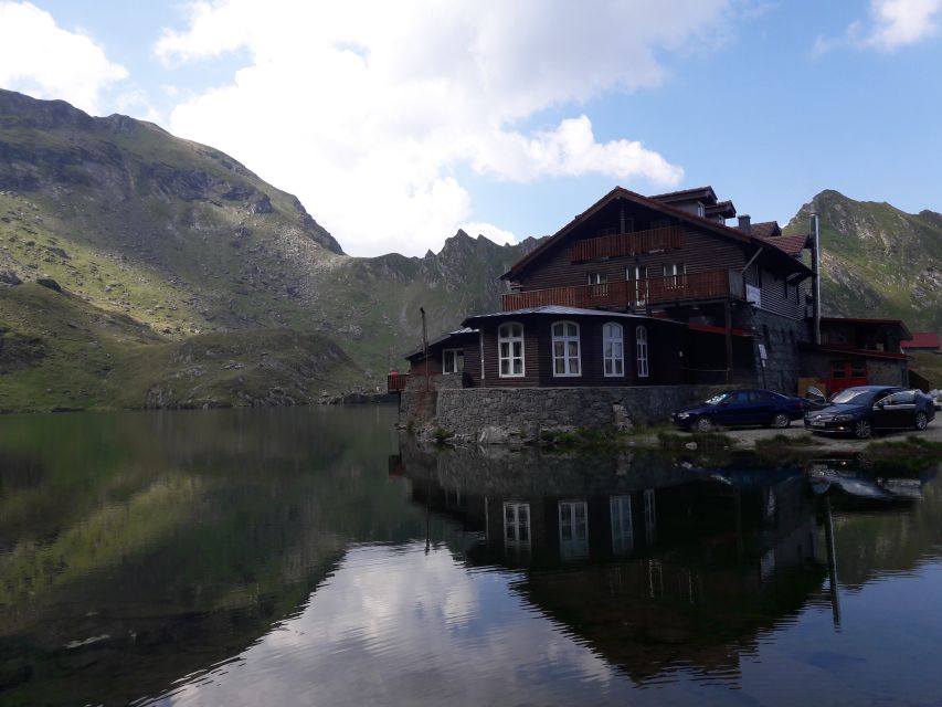 Brasov: Transfagarasan Highway, Balea Lake & Carta Monastery - Group size and guide reality check