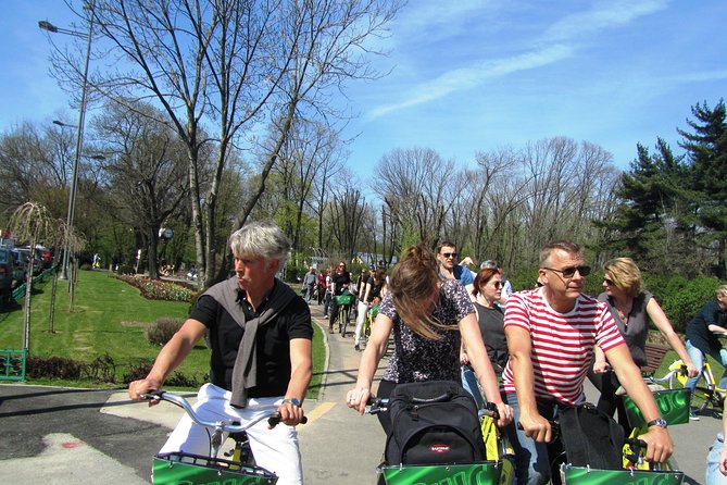 Bucarest à vélo - Stop 2: Herastrau Park, Where the City Finally Breathes