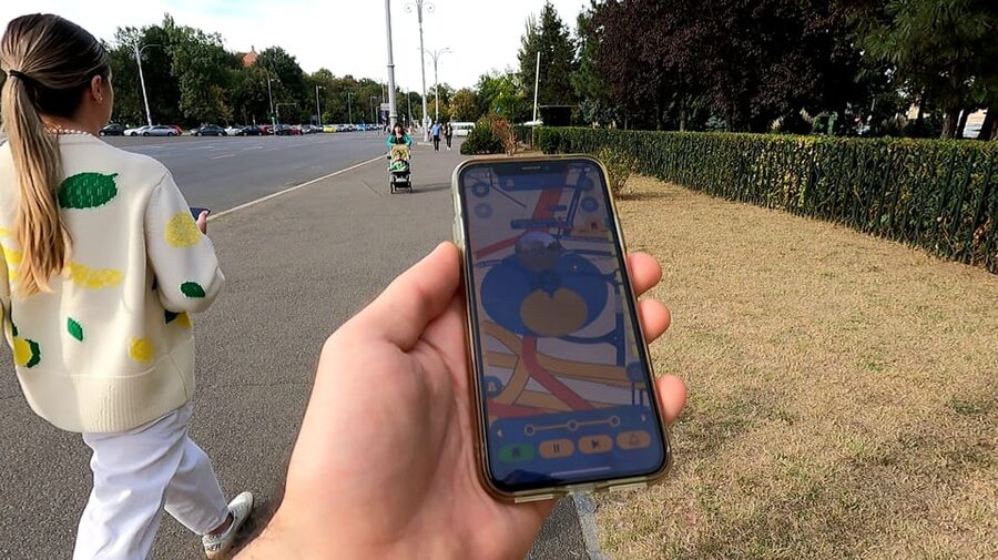 Bucharest 1989 Revolution Walking Tour with Smartphone App - Solving puzzles and spotting symbols (why this beats a standard lecture)