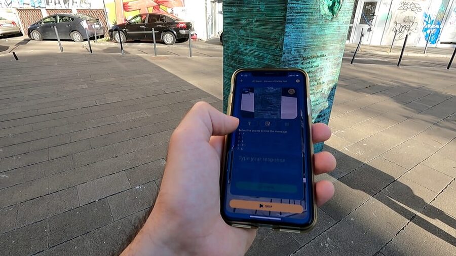 Bucharest 1989 Revolution Walking Tour with Smartphone App - Pacing, group size, and what “private” really feels like