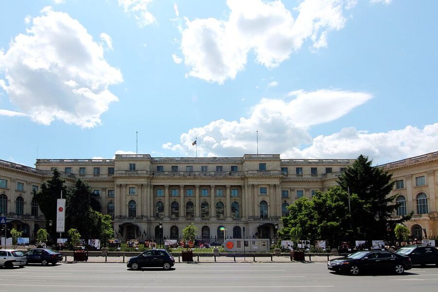 Bucharest: 2-Hour City Highlights Bike Tour - Cismigiu Park reset near Bucharest City Hall