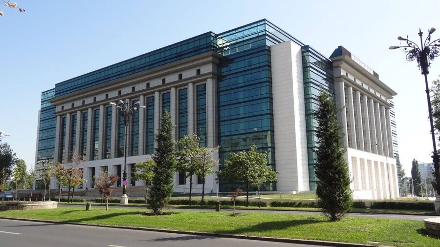 Bucharest 3-Hour Private City Tour - Van Comfort, Small Group Size, and How the Guide Customizes