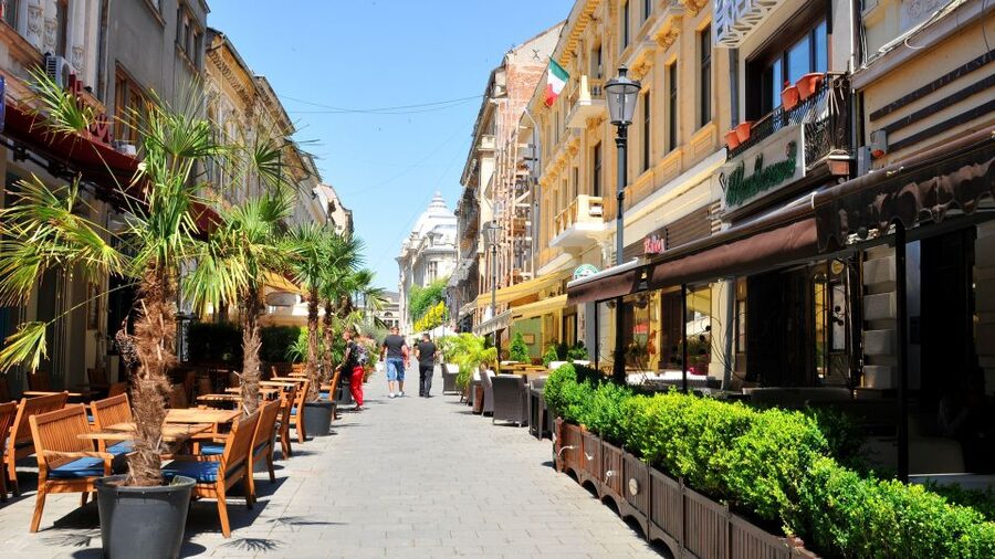 Bucharest: 4-Hour Walking Food Tour in the Old Town - Start right at your hotel, then connect with Old Town fast