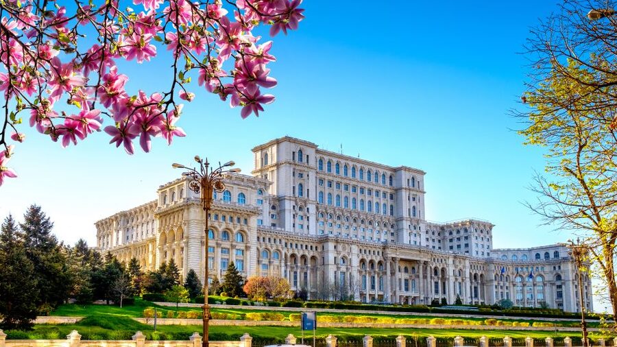 Bucharest: 4-Hour Walking Food Tour in the Old Town - Romanian pies first: the snack that turns into the meal