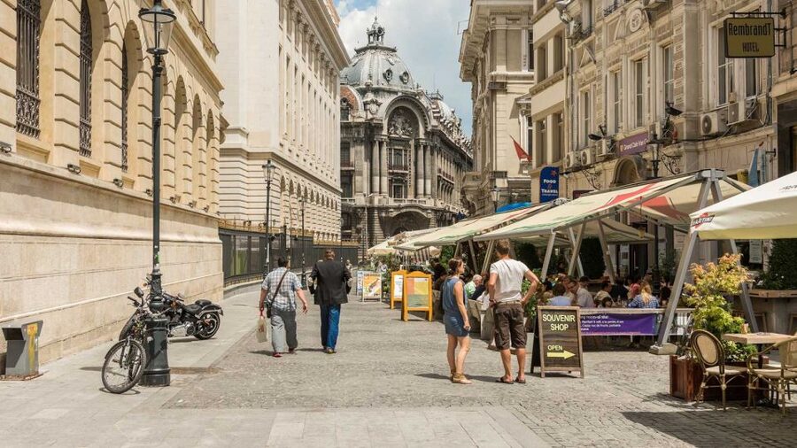 Bucharest: 4h Panoramic Private Tour by Car with Photo Stops - Calea Victoriei, Victory Avenue, and the Art of Contrasts