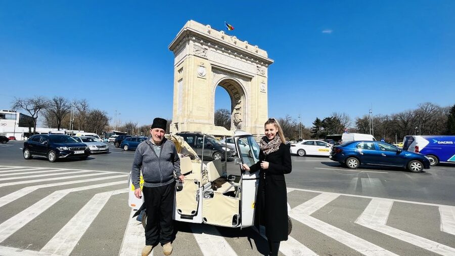 Bucharest: Best of Bucharest Private Tuk-Tuk Tour - House of Ceaușescu: a quick look at how politics reshaped streets