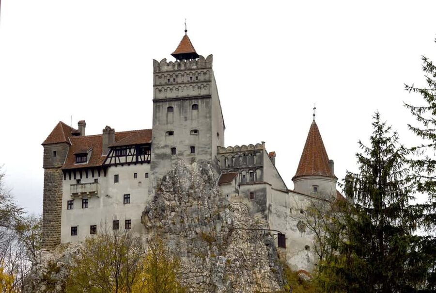 Bucharest: Bran Castle , Peles Castle & Brașov Day Tour - Should you book this Bucharest to Peleș, Bran, and Brașov tour?