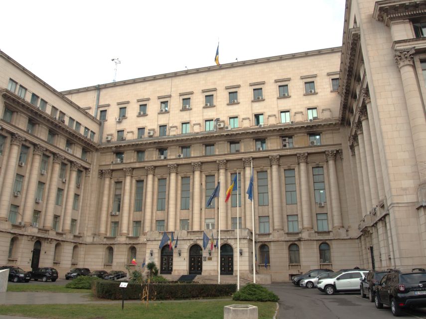 Bucharest by car - full day 'stop and visit' experience - Patriarchal Cathedral and the religious backbone of the city
