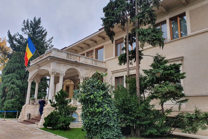 Bucharest City Tour 4 hours - Private Tour - Free Pick up and Drop off - National Village Museum: Romanian traditions you can actually picture