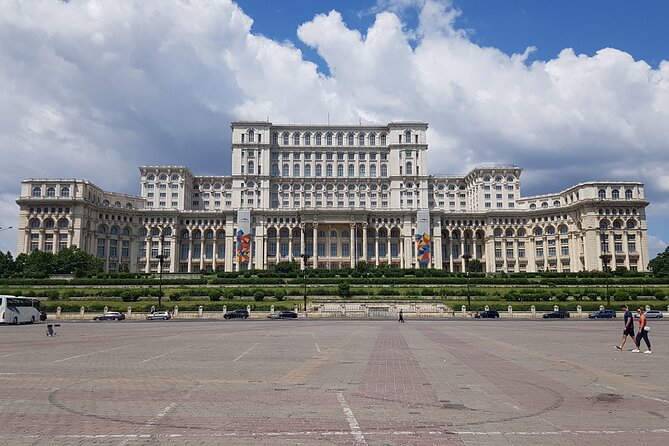 Bucharest City Tour 4h - Calea Victoriei: the street where history keeps changing costumes