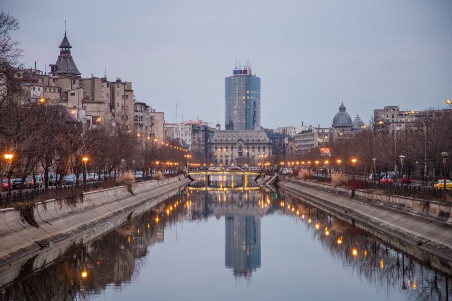 Bucharest City Tour - A Day to Remember - Romanian food flavours during the walk: what to expect and how to get the most