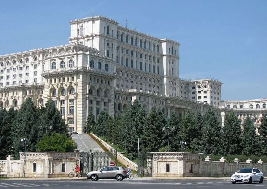 Bucharest city tour by car - What about the landmarks not listed in the core stops?
