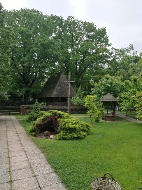Bucharest city tour: Village Museum visit & Panormaic tour - Dimitrie Gusti National Village Museum: How to Make 40 Minutes Count