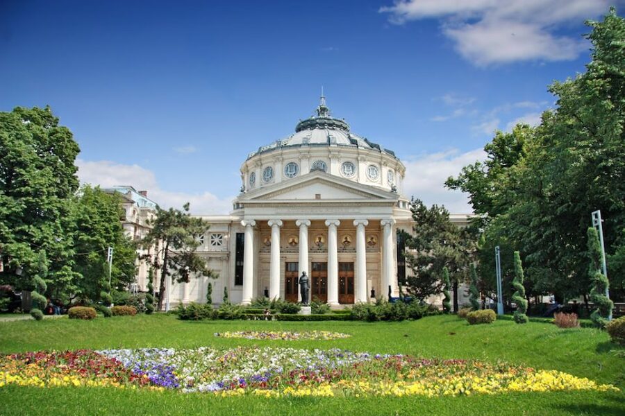 Bucharest City Tour with Village Museum - Getting your bearings on Bucharest in a tight 4 hours