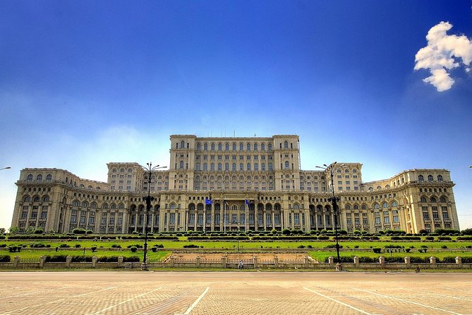 Bucharest: Communism, Revolution & City Highlights Tour - Revolution Square: The Stage for Ceaușescu’s Final Speech