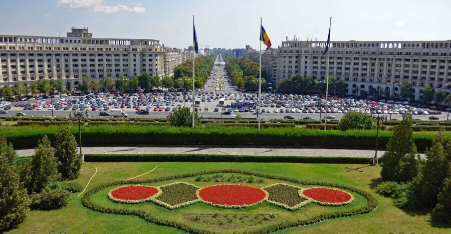 Bucharest: Communist Tour including Ceausescu Residence - Palace of the Parliament: Power, Scale, and What It Means Today
