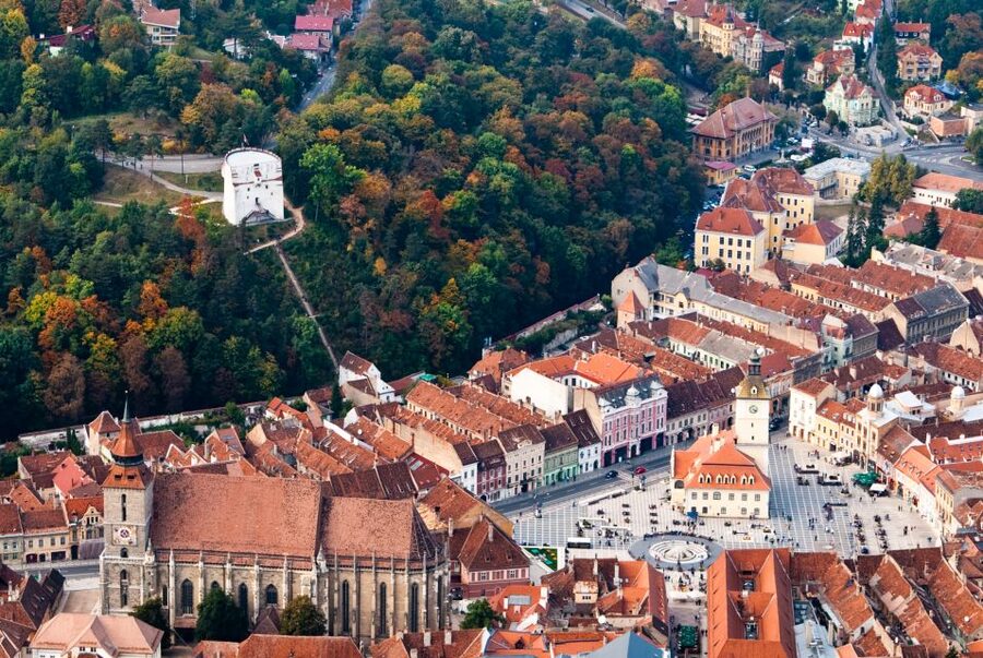 Bucharest: Dracula Castle, Peles Castle & Brasov Guided Tour - How the Bucharest-to-Transylvania Drive Shapes Your Day