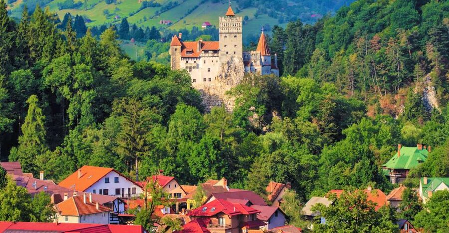 Bucharest: Dracula Castle, Peles Castle & Brasov Old Town - Why this Transylvania day trip feels like a great use of a Bucharest day