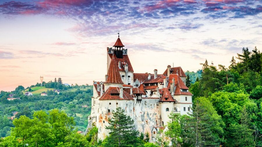 Bucharest: Dracula's Castle, Peles Castle, & Brasov Old Town - Timing, Season, and Winter Reality: Planning for Snow and Closures