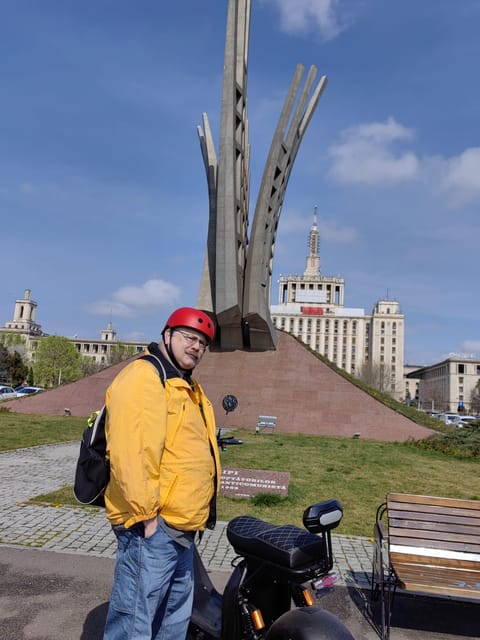 Bucharest electric city tour by Smart Balance #green - Palace of the Parliament and Casa Poporului style views
