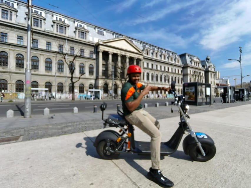 Bucharest electric city tour by Smart Balance #green - Victoria Palace: a change of pace in the city center