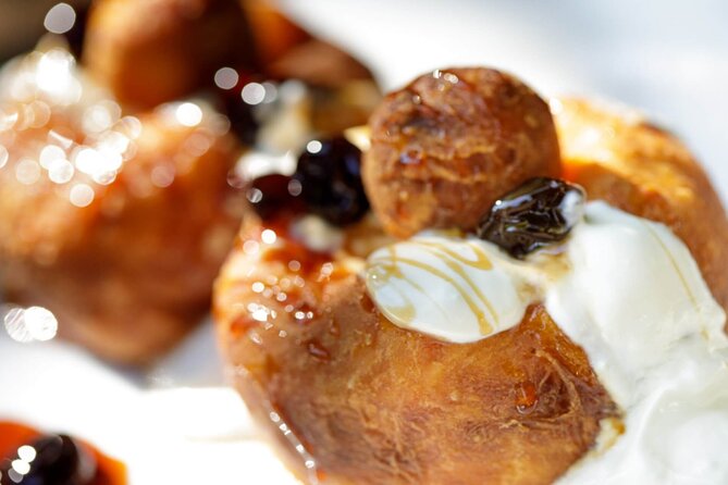 Bucharest Evening Tour and Traditional Dinner - 3 hours - Caru cu bere: the dinner that makes the whole evening feel complete