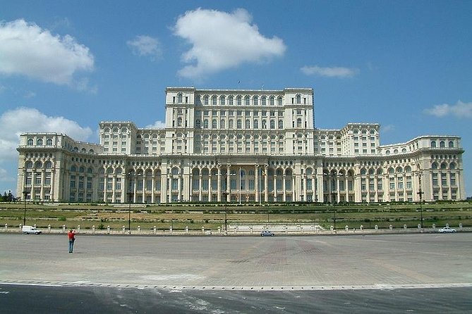 Bucharest Half a Day Bike Tour - Piaka Revolukiei: Finishing at the Square Where the Communist Chapter Ends