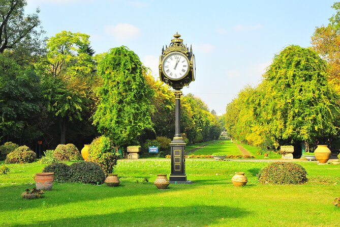Bucharest Highlights Walking Tour - Who should book this tour (and who should skip it)