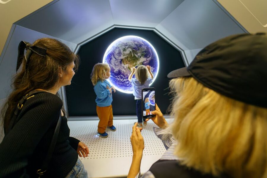 Bucharest: Museum of Senses Entry Ticket - Exchange your ticket and start with the mirror maze challenge