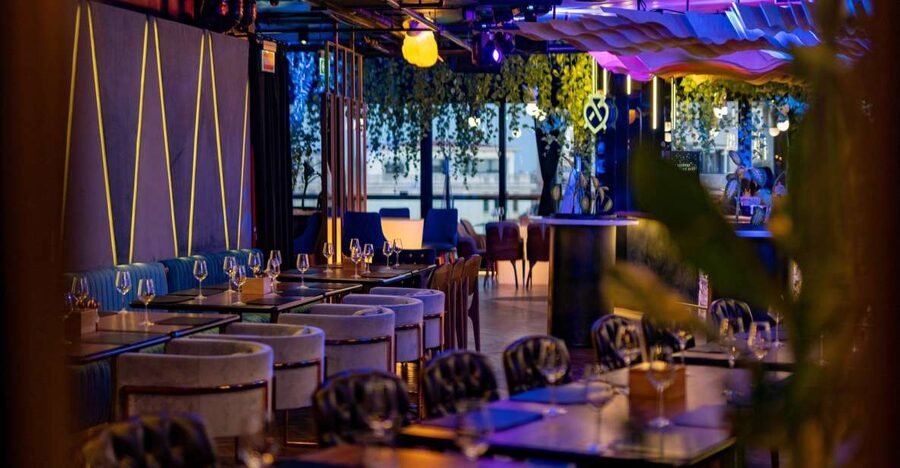 Bucharest: Night Life Tour - Meeting at Lipsacani and Timing Your Night for 4 Hours